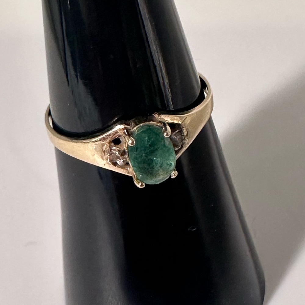 10k Gold Natural Emerald Diamond Ring
